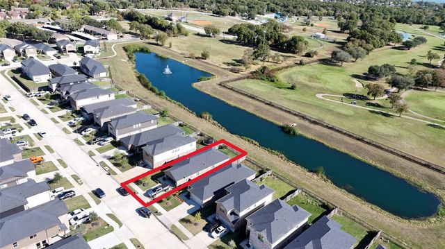 186 Lucky Manor Lane, La Porte, TX 77571