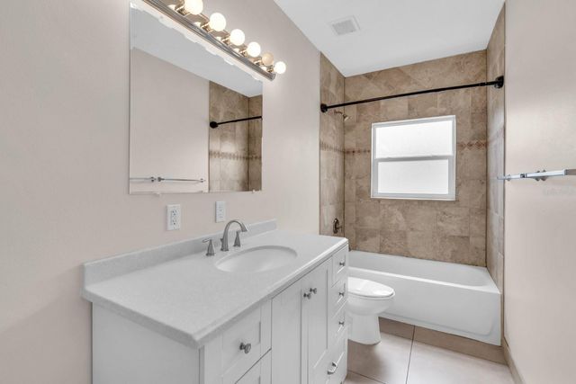 124 TUCKER AVENUE, Sarasota, FL 34232