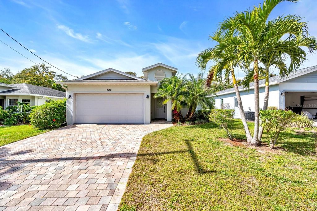 124 TUCKER AVENUE, Sarasota, FL 34232