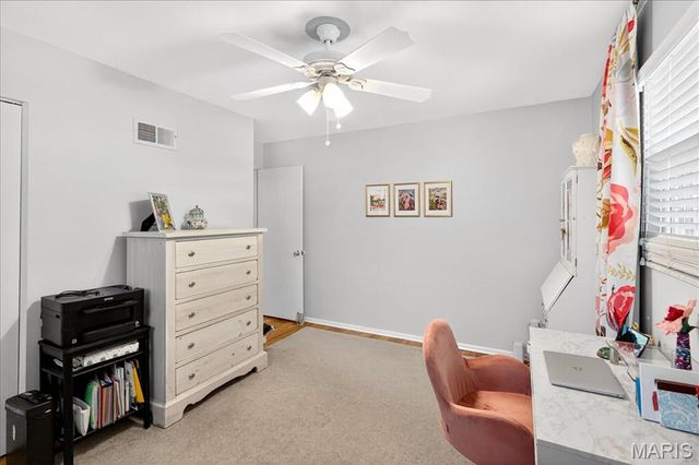 3228 Lin Tel Road, St Louis, MO 63125