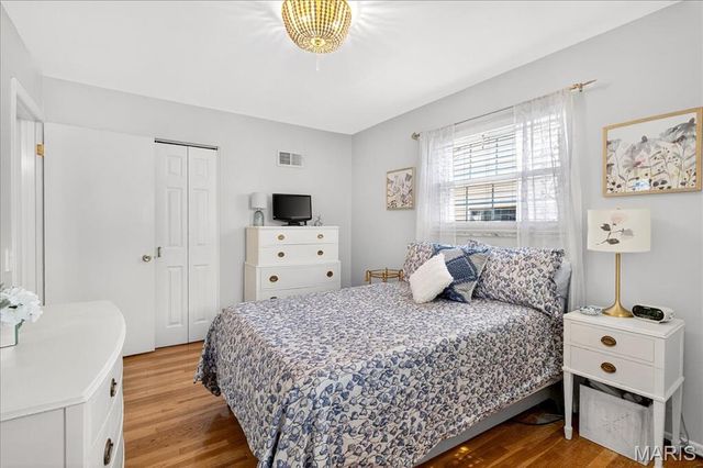 3228 Lin Tel Road, St Louis, MO 63125