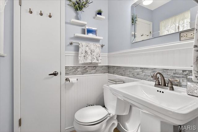 3228 Lin Tel Road, St Louis, MO 63125