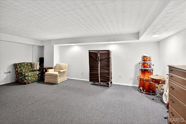 3228 Lin Tel Road, St Louis, MO 63125