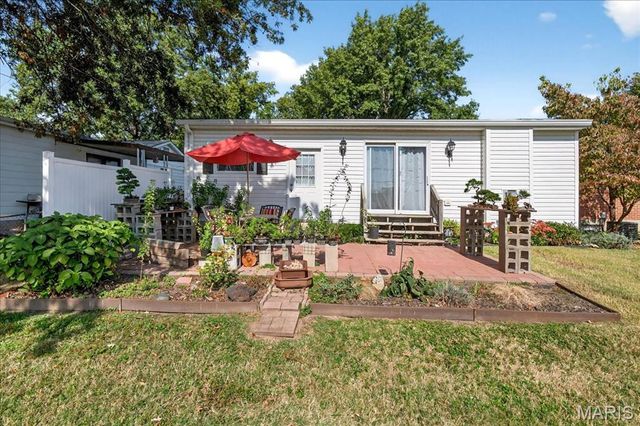 3228 Lin Tel Road, St Louis, MO 63125