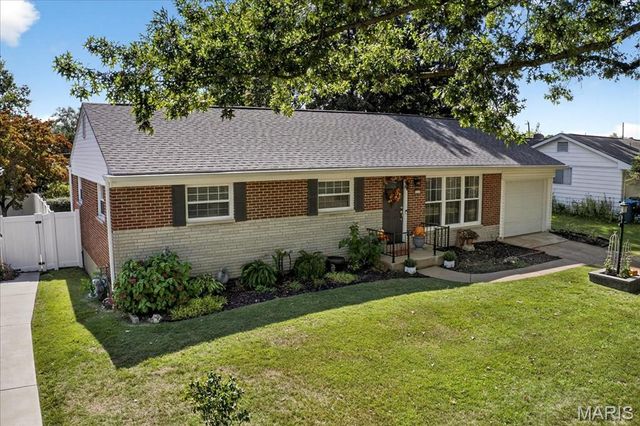 3228 Lin Tel Road, St Louis, MO 63125