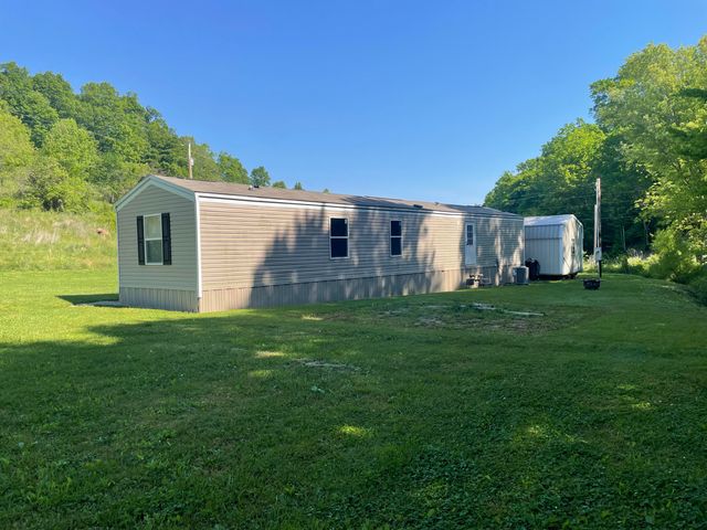 2003 Centerville Road, West Liberty, KY 41472