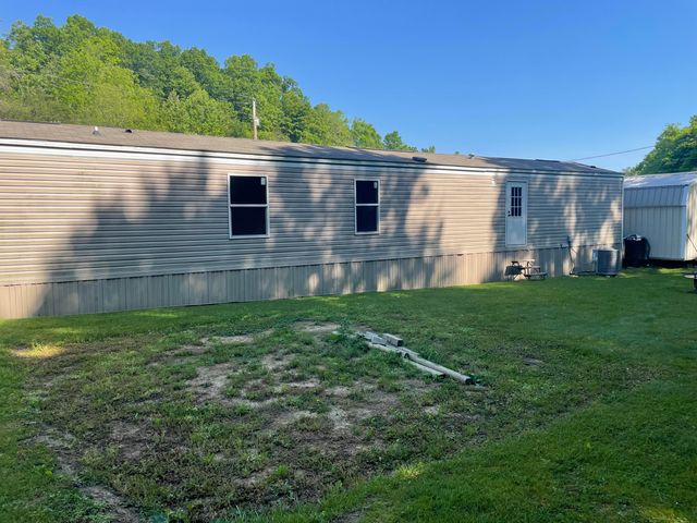 2003 Centerville Road, West Liberty, KY 41472