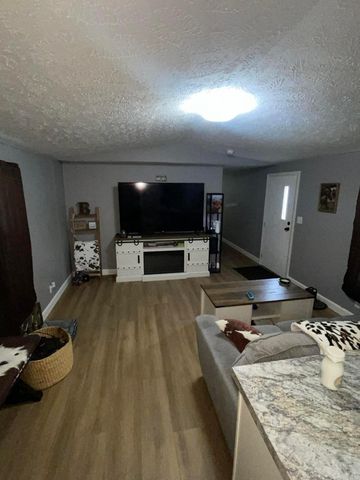 2003 Centerville Road, West Liberty, KY 41472