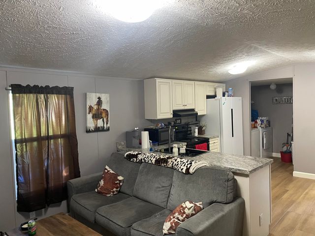 2003 Centerville Road, West Liberty, KY 41472