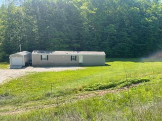 2003 Centerville Road, West Liberty, KY 41472
