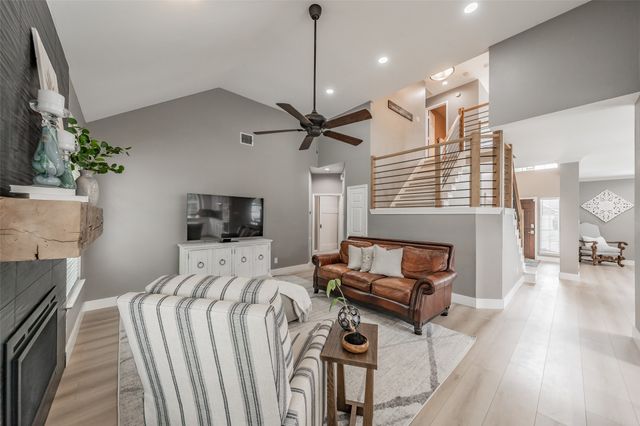 509 Aurora Drive, Euless, TX 76039