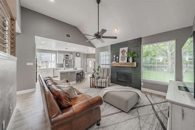 509 Aurora Drive, Euless, TX 76039