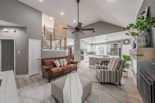 509 Aurora Drive, Euless, TX 76039