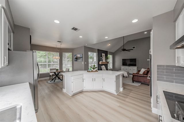 509 Aurora Drive, Euless, TX 76039