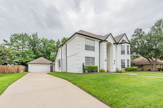 509 Aurora Drive, Euless, TX 76039