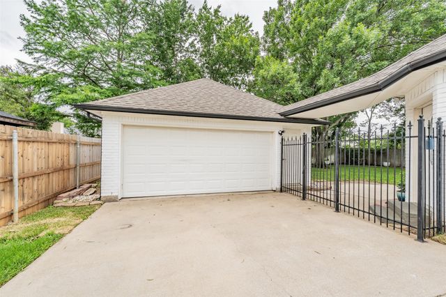 509 Aurora Drive, Euless, TX 76039