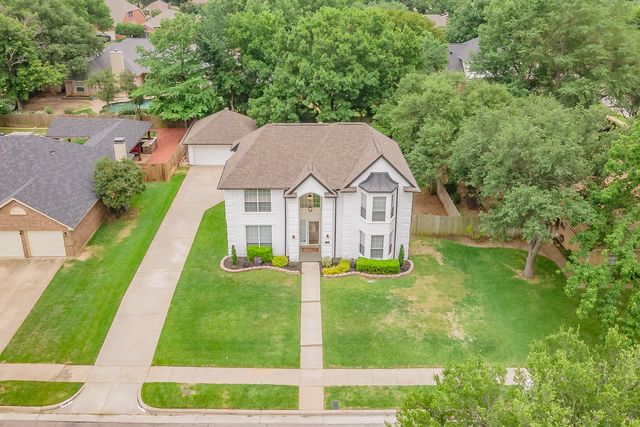 509 Aurora Drive, Euless, TX 76039