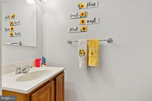 51 WILLOWWOOD CT, West Deptford, NJ 08066