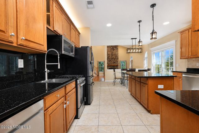 132 Adams Way, Jackson, NJ 08527