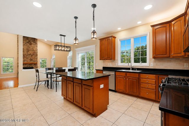 132 Adams Way, Jackson, NJ 08527