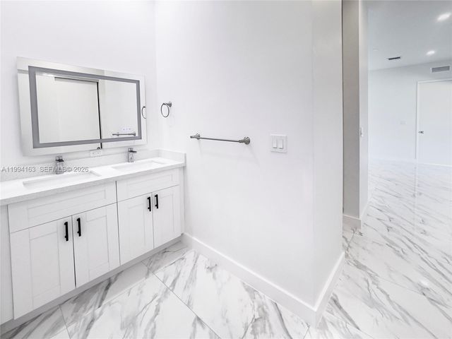 312 SE Via Sangro, Port St. Lucie, Port St Lucie, FL 34952