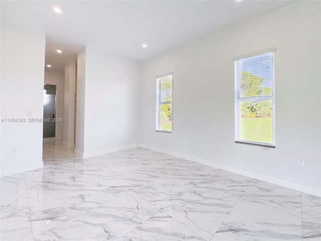 312 SE Via Sangro, Port St. Lucie, Port St Lucie, FL 34952