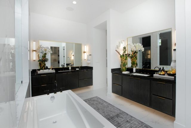 122 Crosswater LN, Dripping Springs, TX 78620