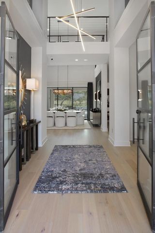 122 Crosswater LN, Dripping Springs, TX 78620