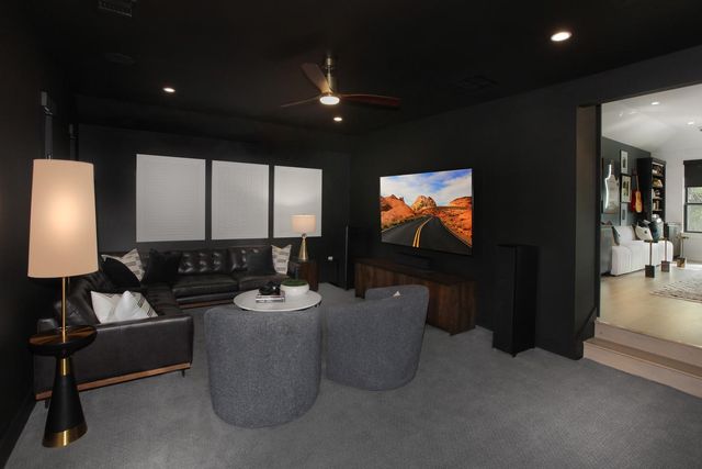 122 Crosswater LN, Dripping Springs, TX 78620