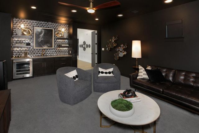 122 Crosswater LN, Dripping Springs, TX 78620