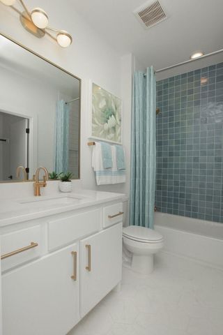 122 Crosswater LN, Dripping Springs, TX 78620