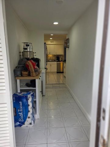 810 Sandtree Drive, Palm Beach Gardens, FL 33403