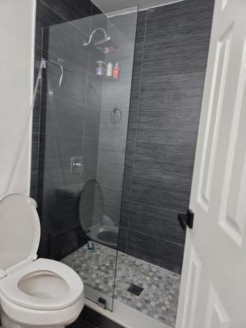 810 Sandtree Drive, Palm Beach Gardens, FL 33403