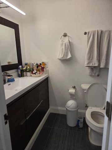 810 Sandtree Drive, Palm Beach Gardens, FL 33403