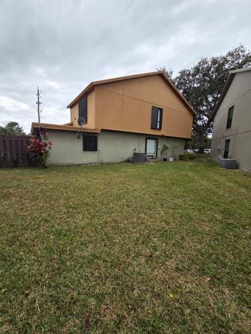 810 Sandtree Drive, Palm Beach Gardens, FL 33403