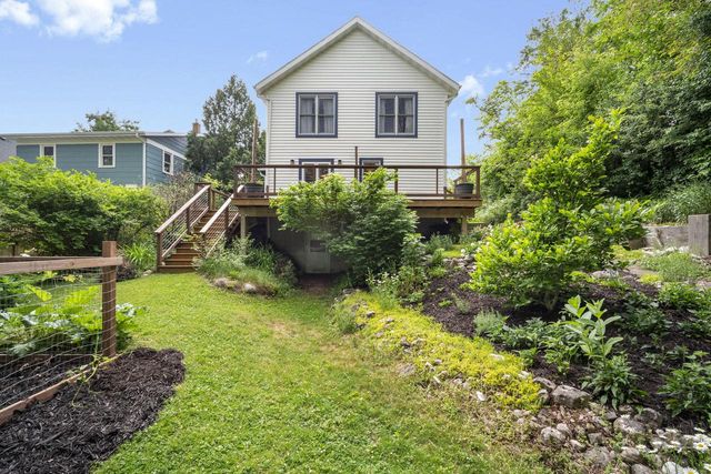 1040 Summer STREET, West Bend, WI 53090