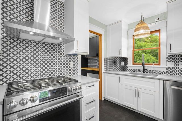 1040 Summer STREET, West Bend, WI 53090