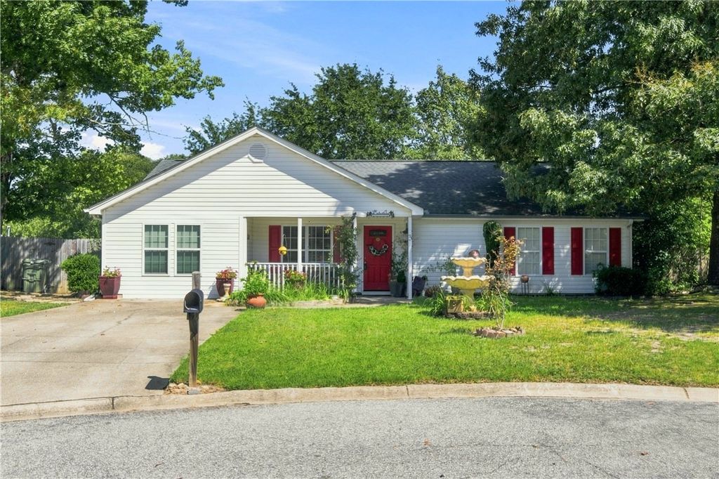 3 Winter Place, Fountain Inn, SC 29644