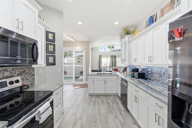 391 WOOD BRIDGE AVENUE, Tarpon Springs, FL 34689