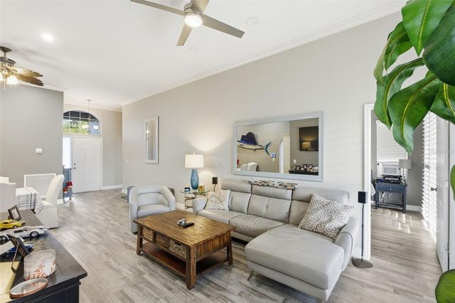 391 WOOD BRIDGE AVENUE, Tarpon Springs, FL 34689