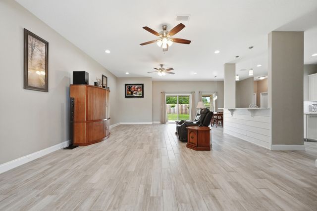 4730 Chanson Crossing Crossing, Crestview, FL 32539