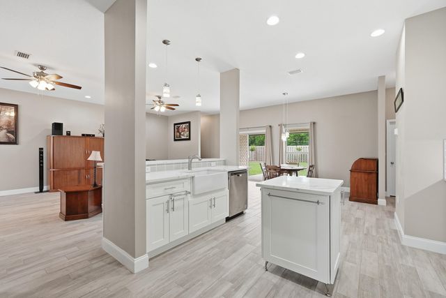 4730 Chanson Crossing Crossing, Crestview, FL 32539