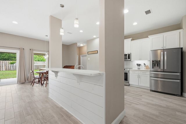 4730 Chanson Crossing Crossing, Crestview, FL 32539