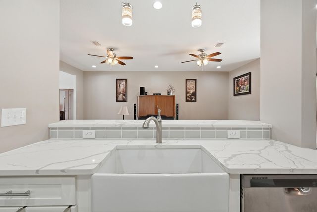 4730 Chanson Crossing Crossing, Crestview, FL 32539