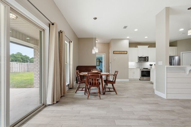 4730 Chanson Crossing Crossing, Crestview, FL 32539
