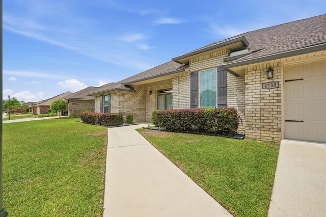 4730 Chanson Crossing Crossing, Crestview, FL 32539