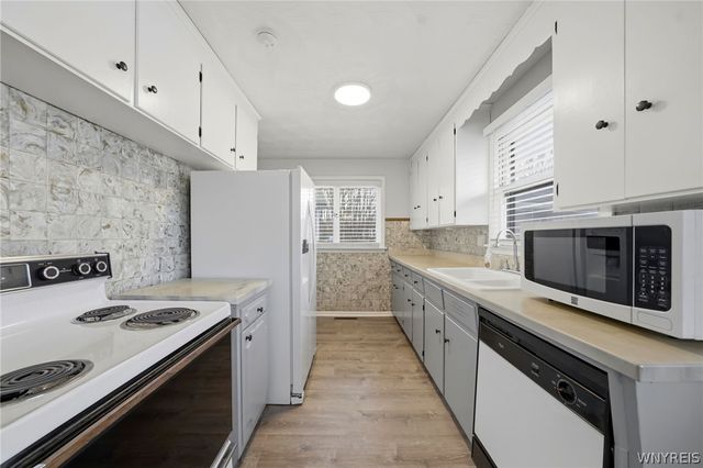 7383 Saint Joseph Road, Niagara, NY 14304