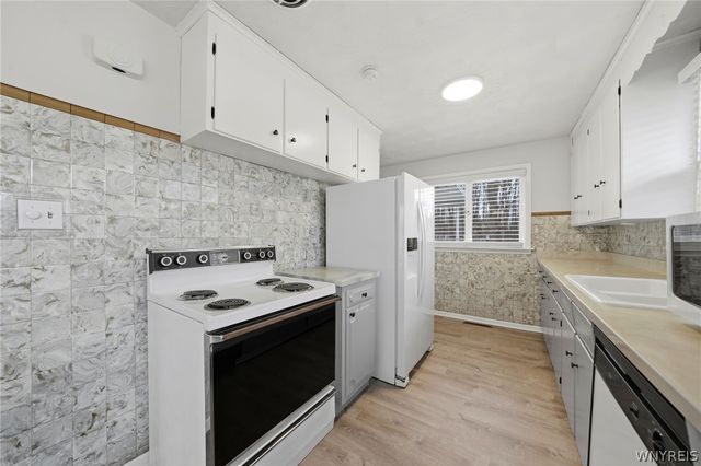 7383 Saint Joseph Road, Niagara, NY 14304