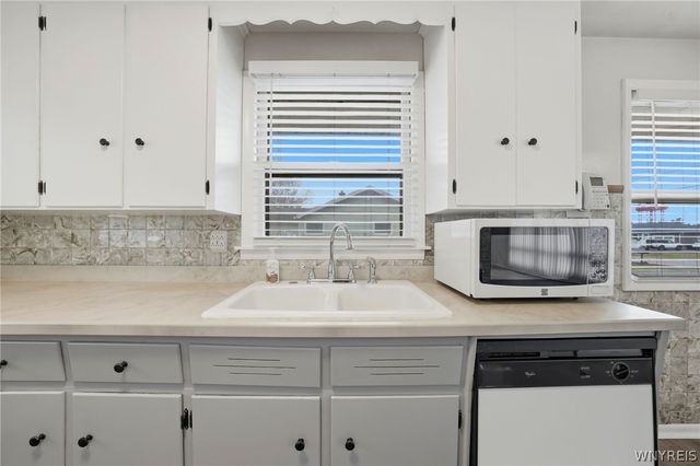 7383 Saint Joseph Road, Niagara, NY 14304