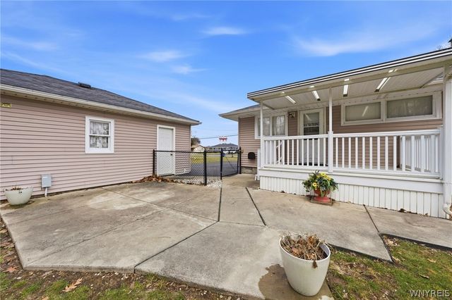 7383 Saint Joseph Road, Niagara, NY 14304